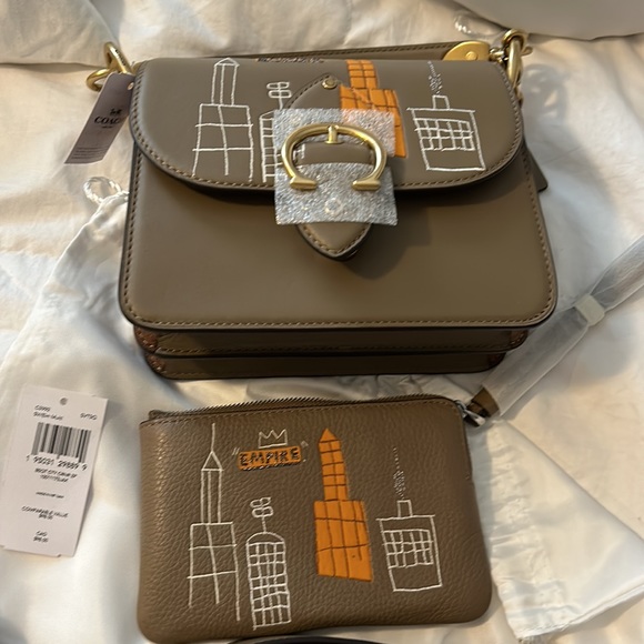 Coach X Jean-Michel Basquiat Beat 18 shoulder bag and zip pouch - Picture 6 of 6
